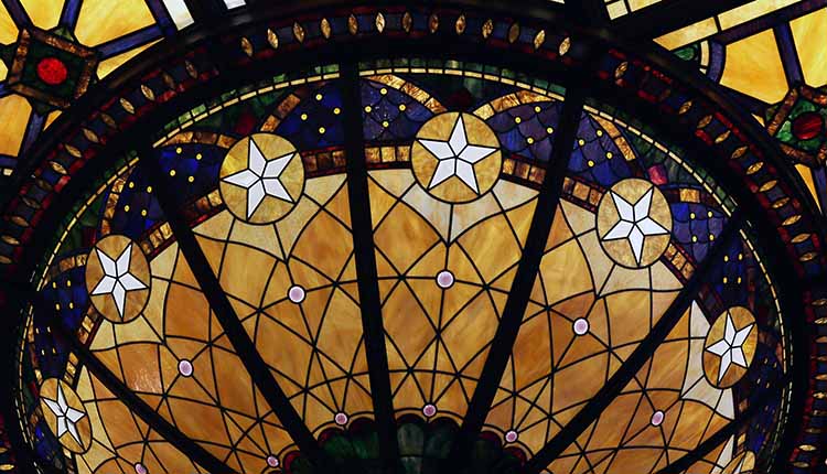Stained glass light. SMR Group is recruiting for a Senior Manager, Global GSOC and Travel Security Operations.